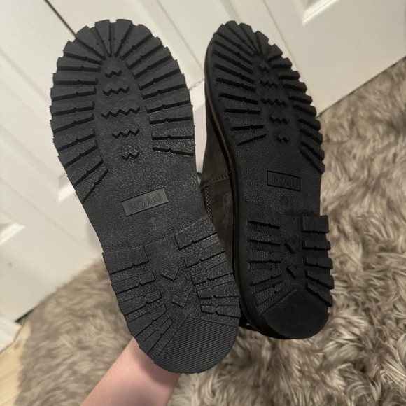 ROAN BED STU Women’s Suede Boots - Picture 3 of 6